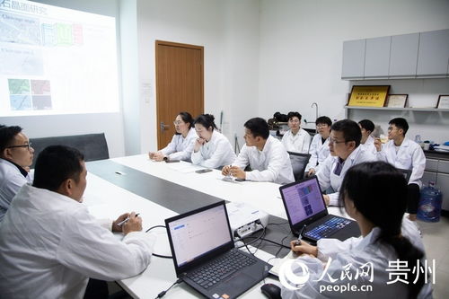 延伸教育鏈 服務(wù)產(chǎn)業(yè)鏈 教育咨詢(xún)服務(wù)的橋梁作用